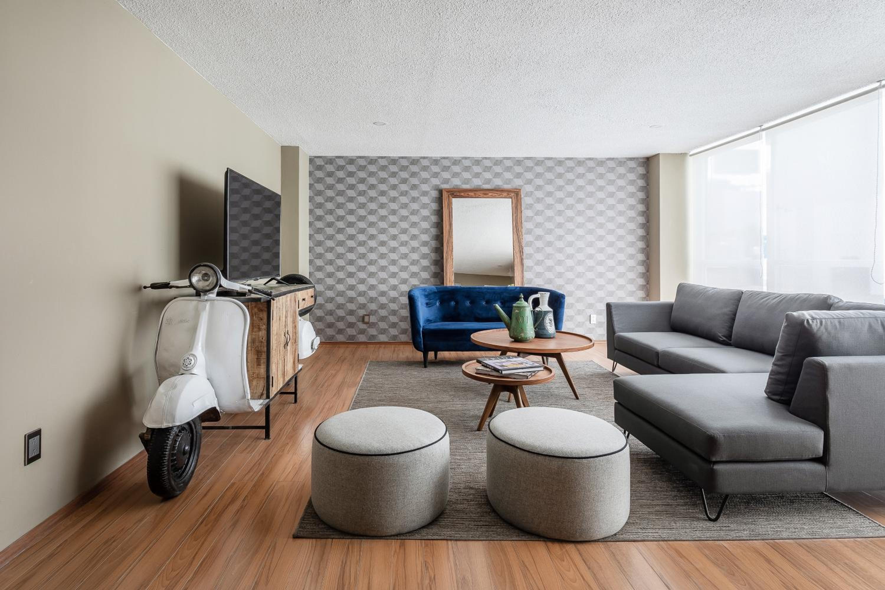 Spacious Apartment Near Masaryk Elevator & Parking photo 2