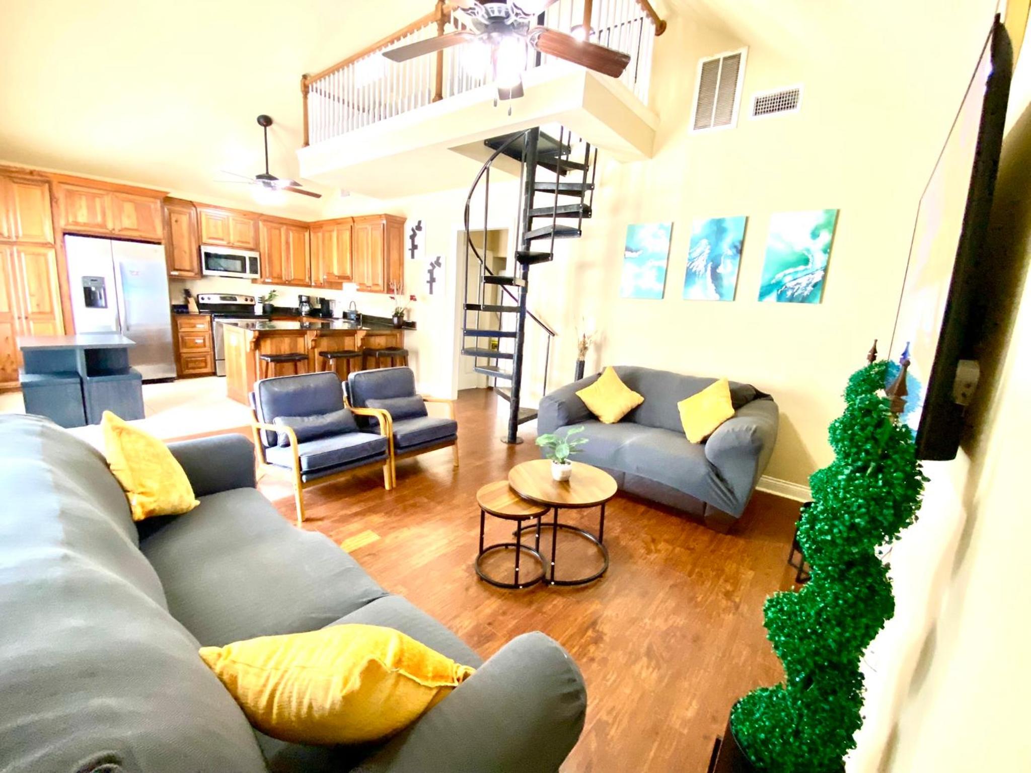 Grand Isle Unit E pet friendly detached condo 3 bedrooms 1 bath easy beach access