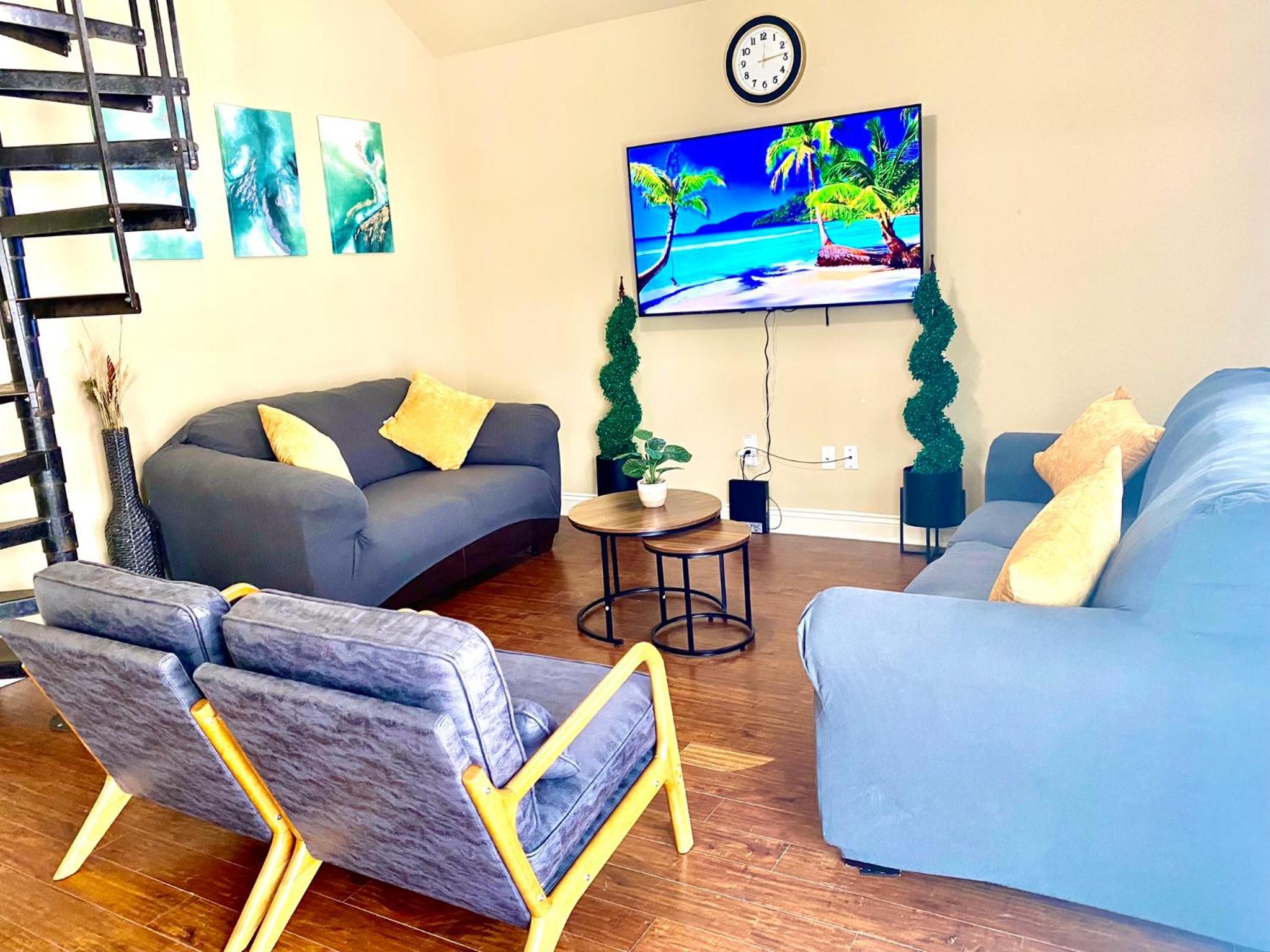 Grand Isle Unit E pet friendly detached condo 3 bedrooms 1 bath easy beach access