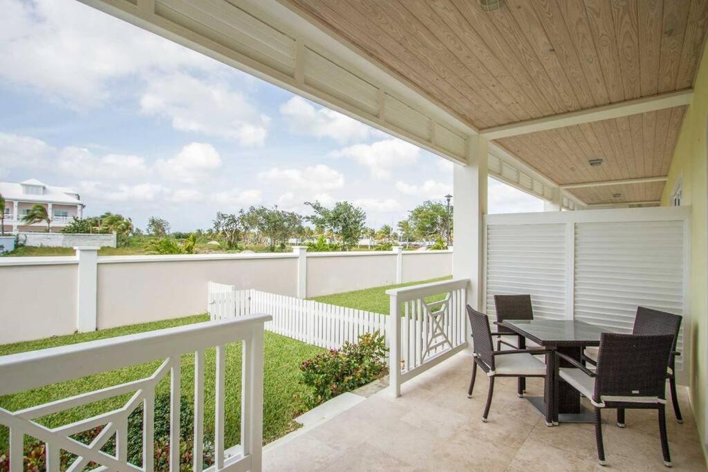 Luxury Townhouse in Palm Cay, Nassau Bahamas