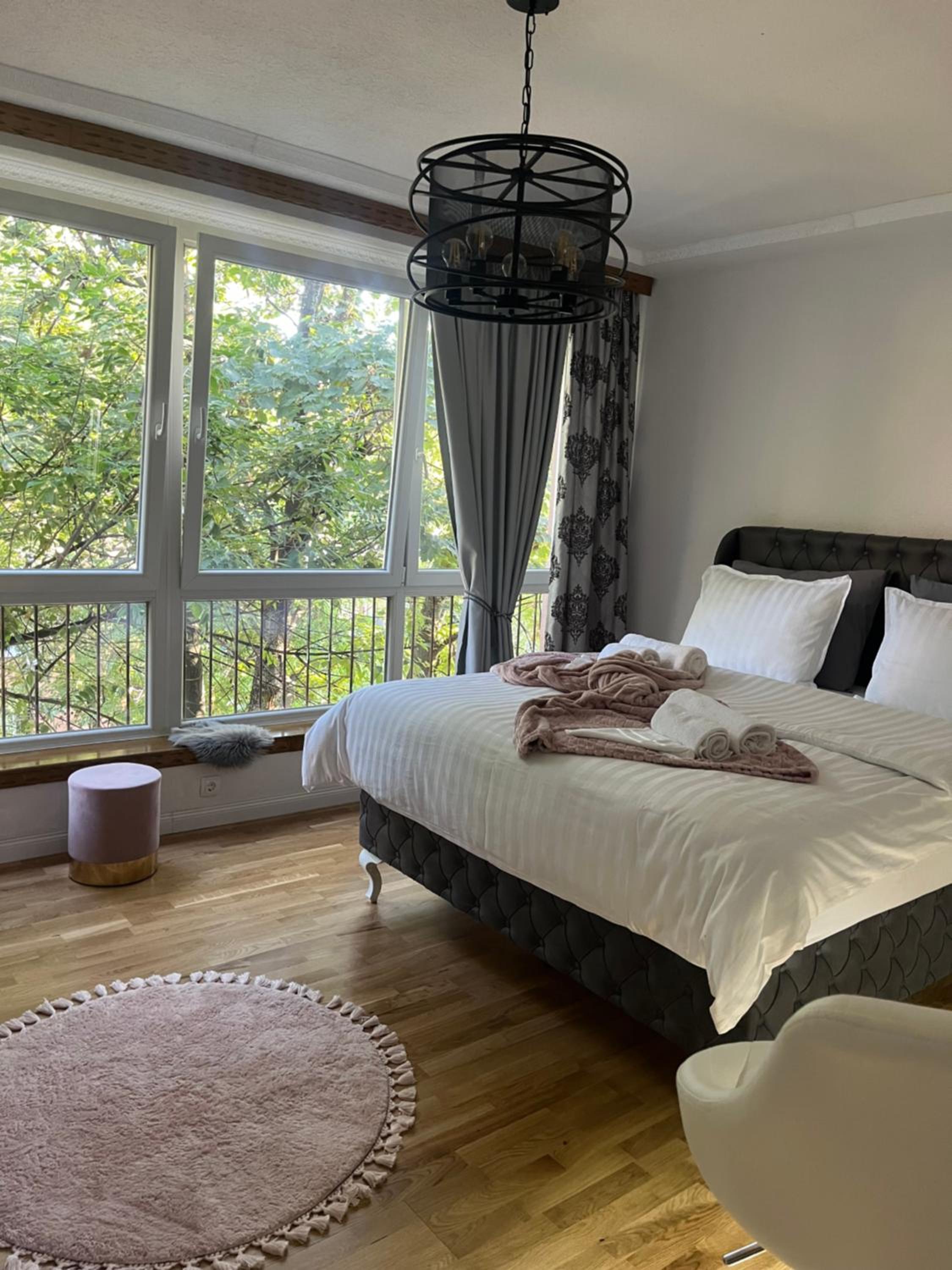 Central Botanic Apartment