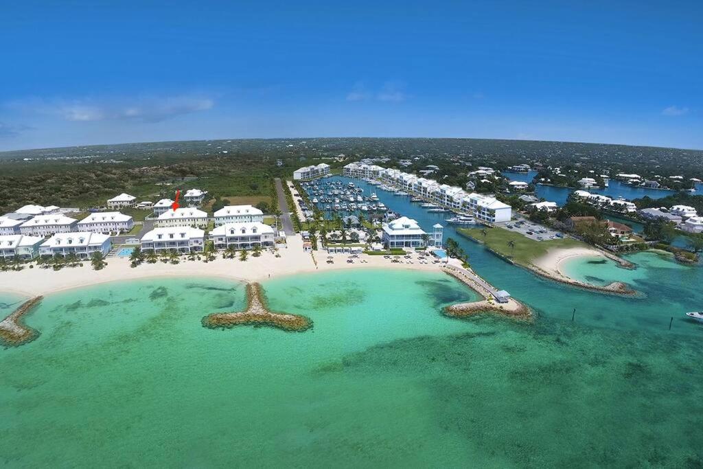 Luxury Townhouse in Palm Cay, Nassau Bahamas