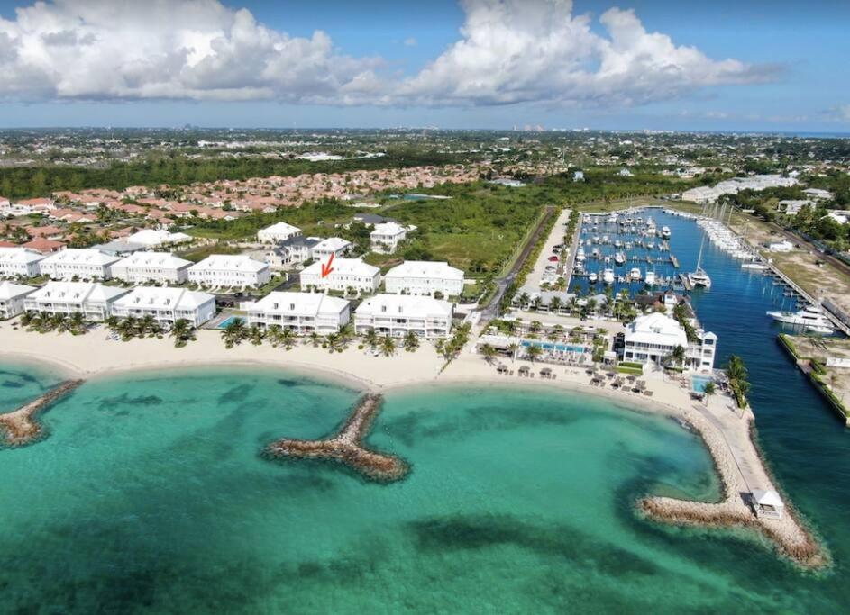Luxury Townhouse in Palm Cay, Nassau Bahamas