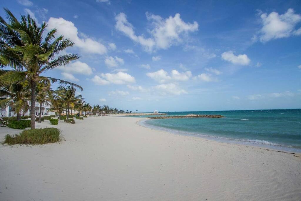 Luxury Townhouse in Palm Cay, Nassau Bahamas