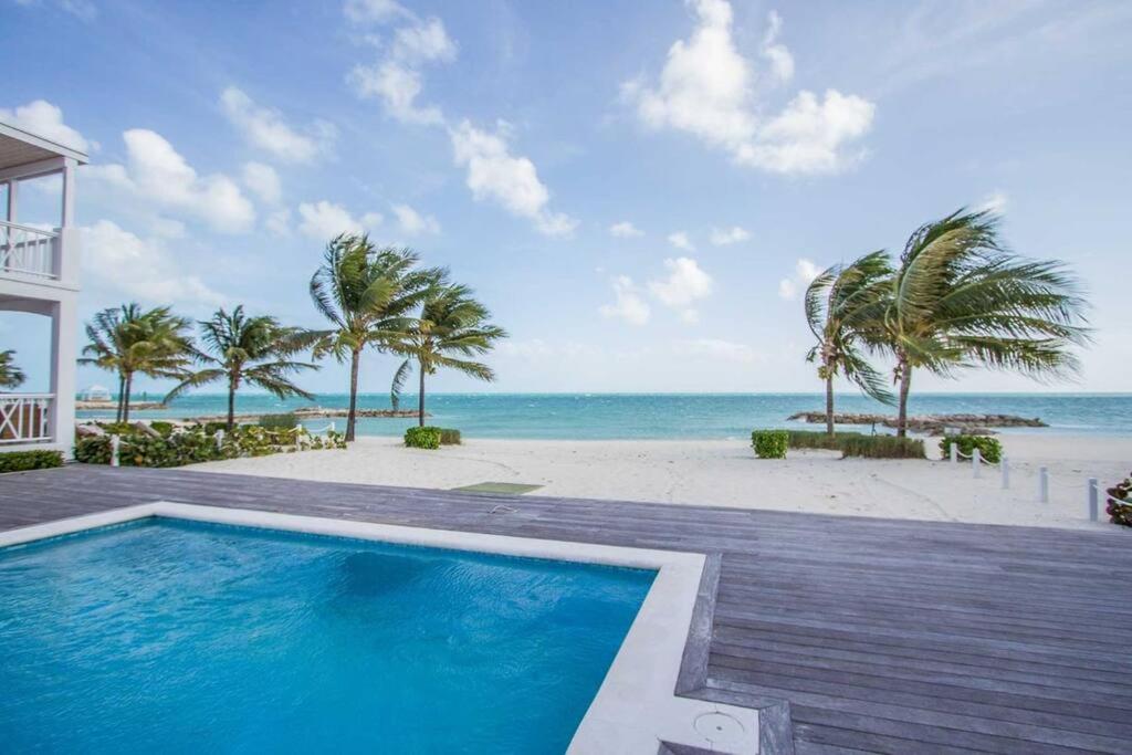 Luxury Townhouse in Palm Cay, Nassau Bahamas