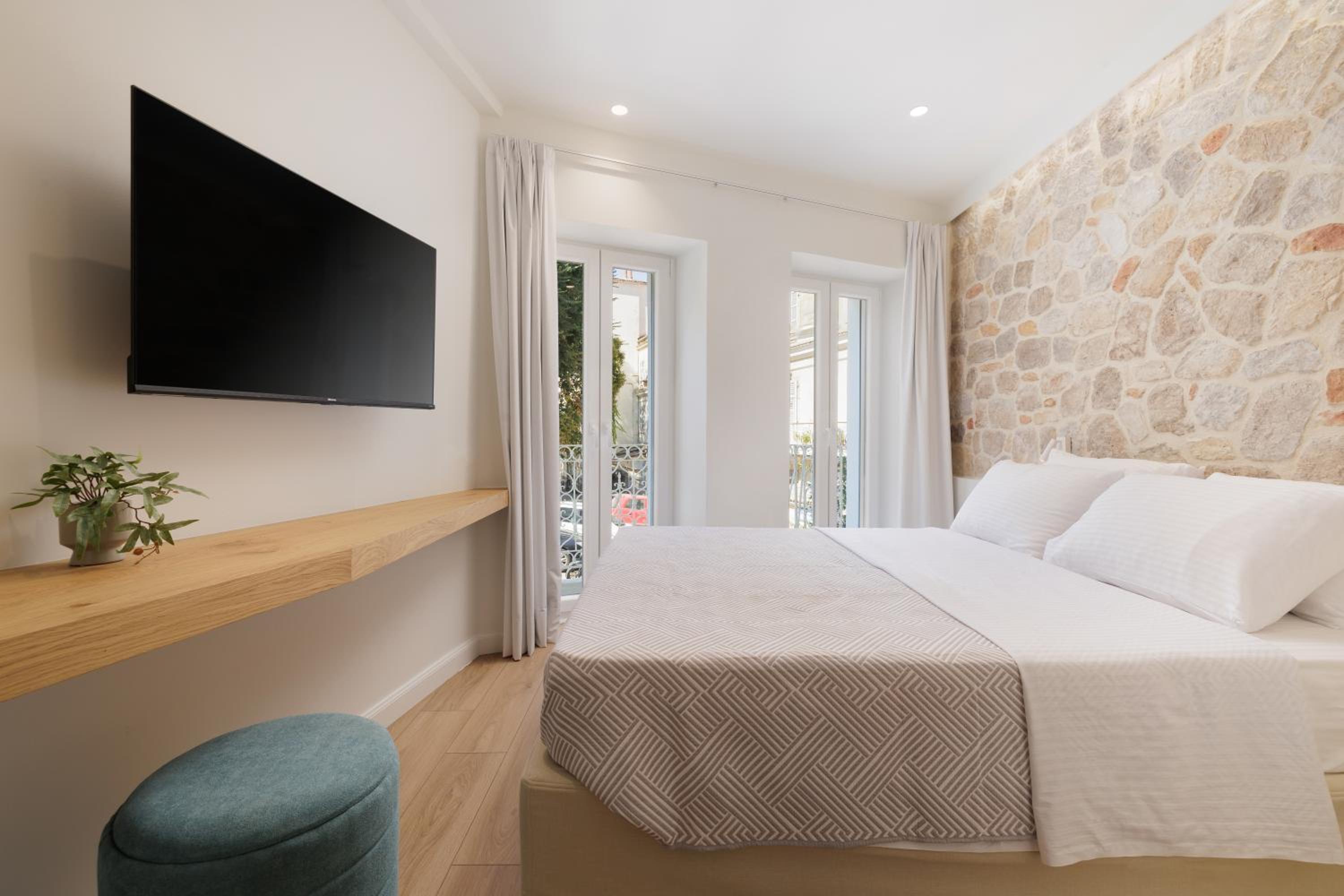 Celestial Suites-TOP LOCATION