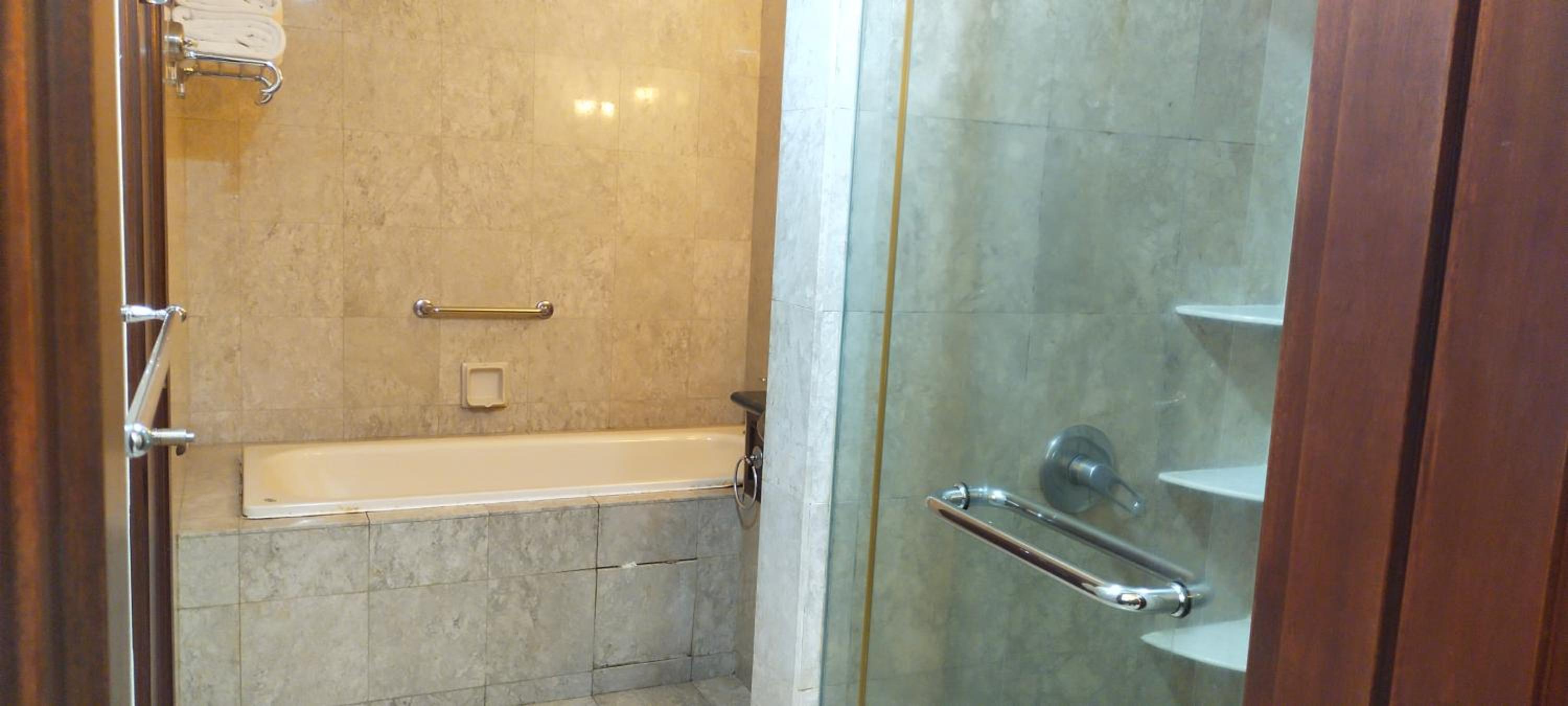 BBS Suites At Times Square