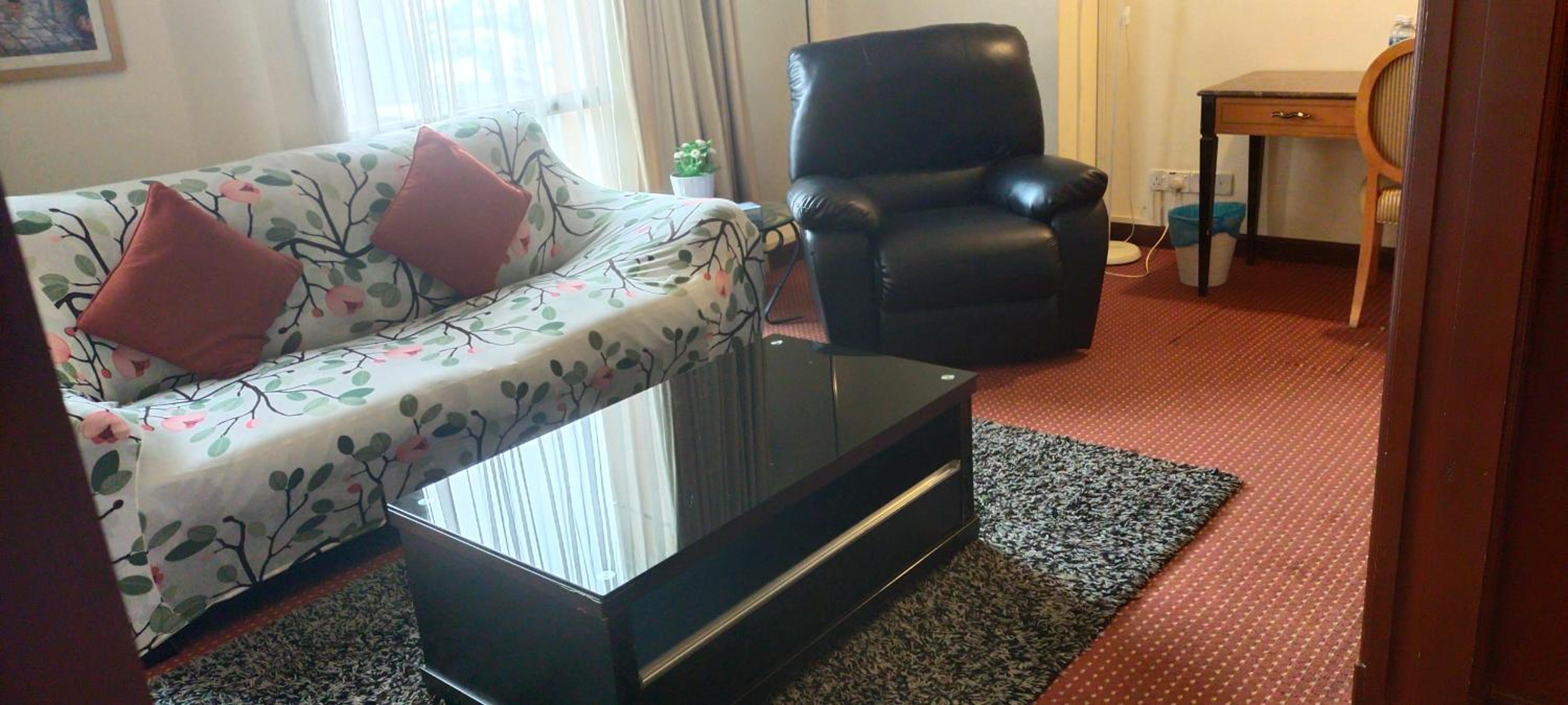 BBS Suites At Times Square