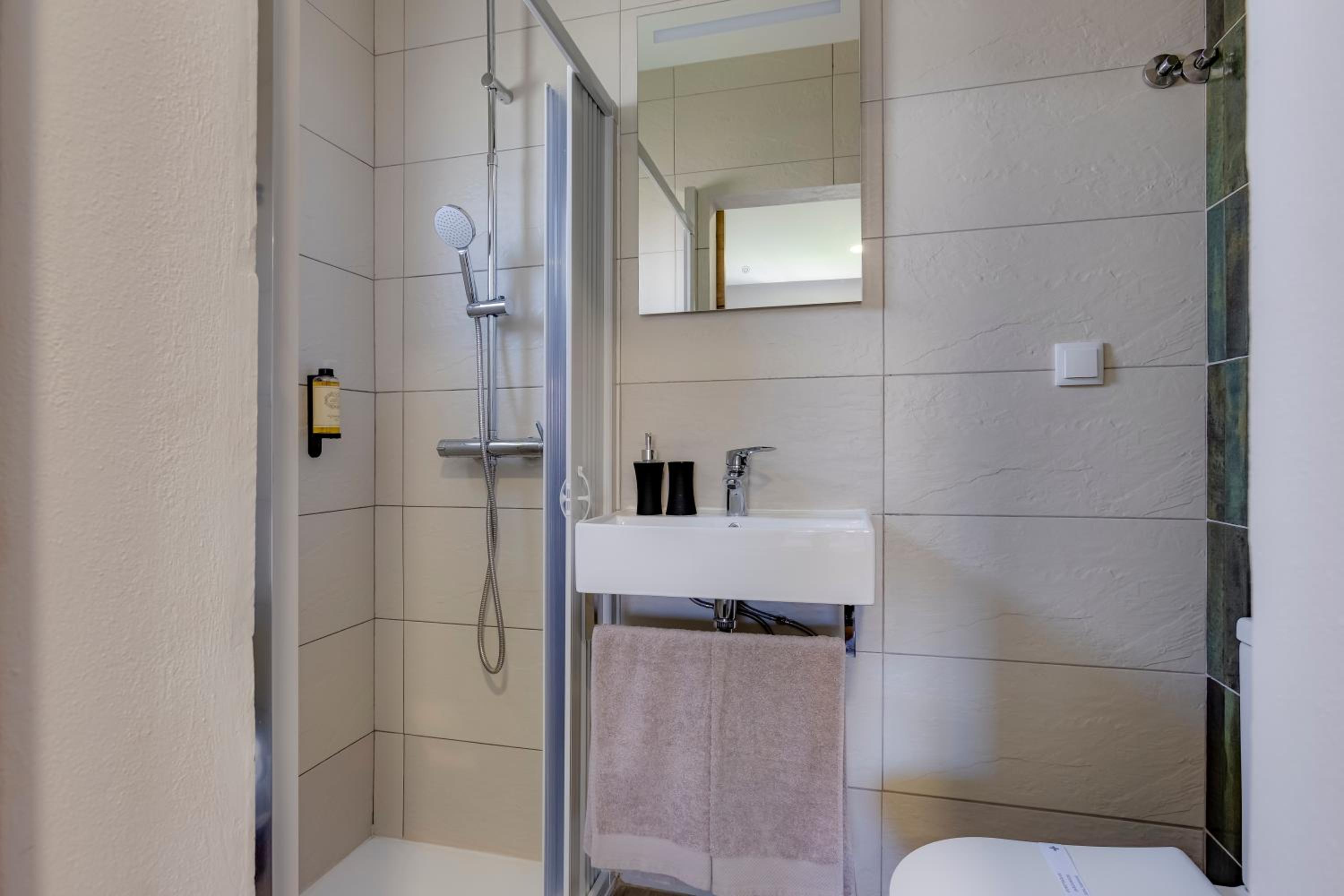 Refúgio do Cabo en Sagres — bathroom