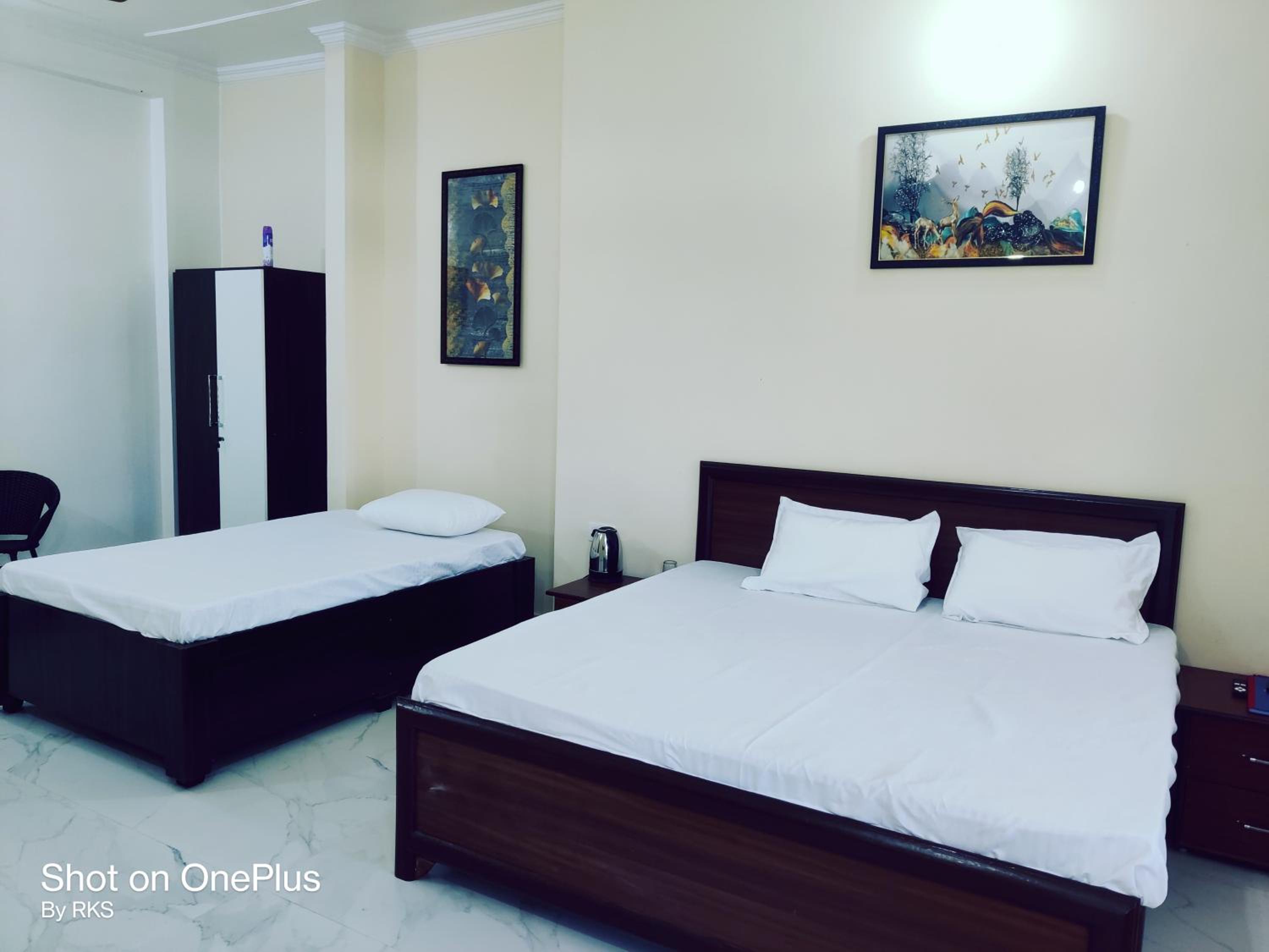 Rajanish osho lifestyle view 5