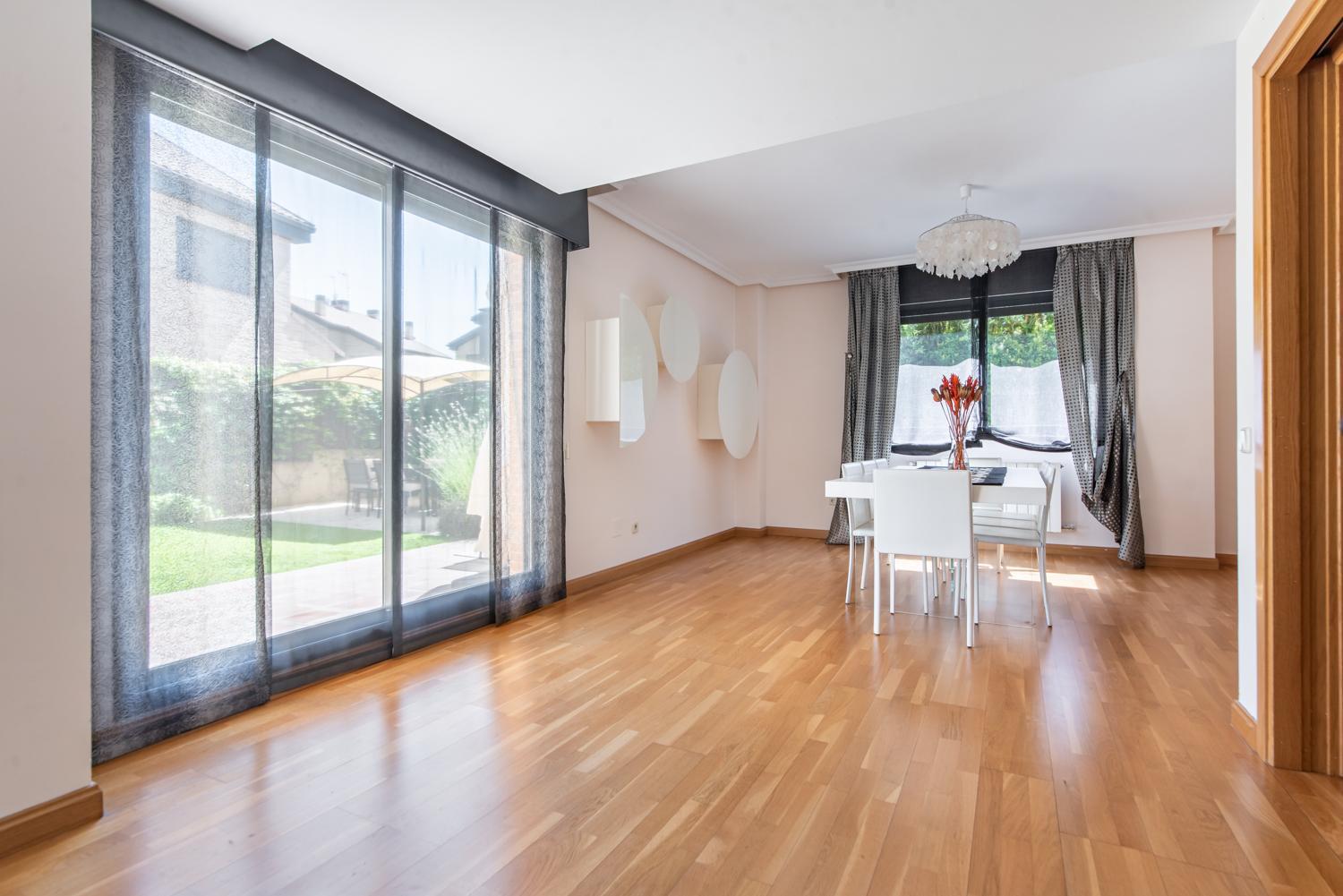 Charming Home with Pool and Garden, Just Outside Madrid photo 4