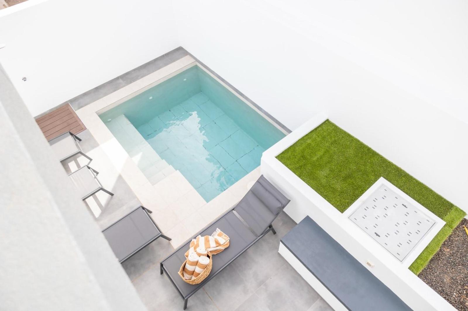 Villas Divela, Ocean View, Private & Heated Pool