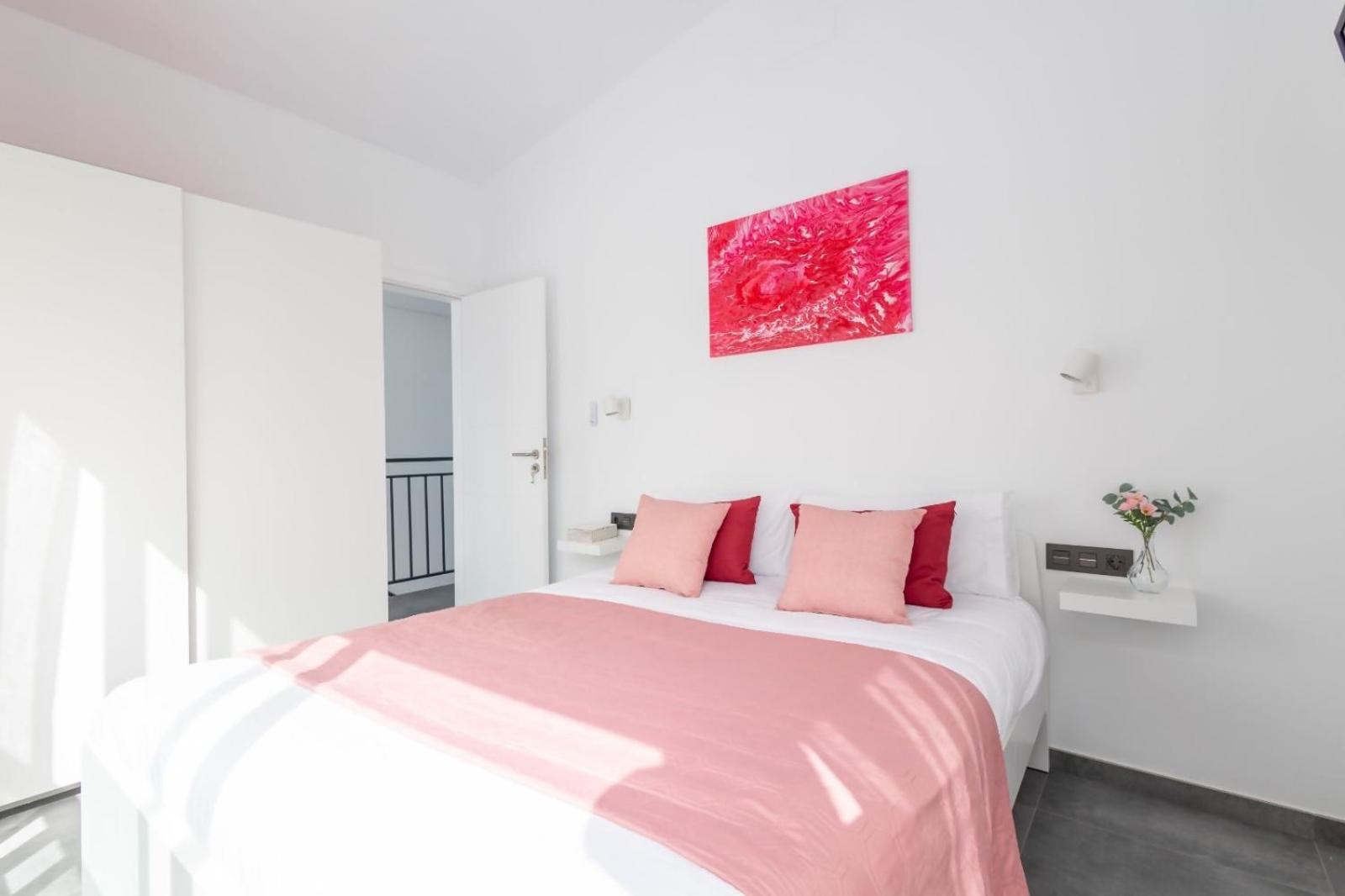 Villas Divela, Ocean View, Private & Heated Pool
