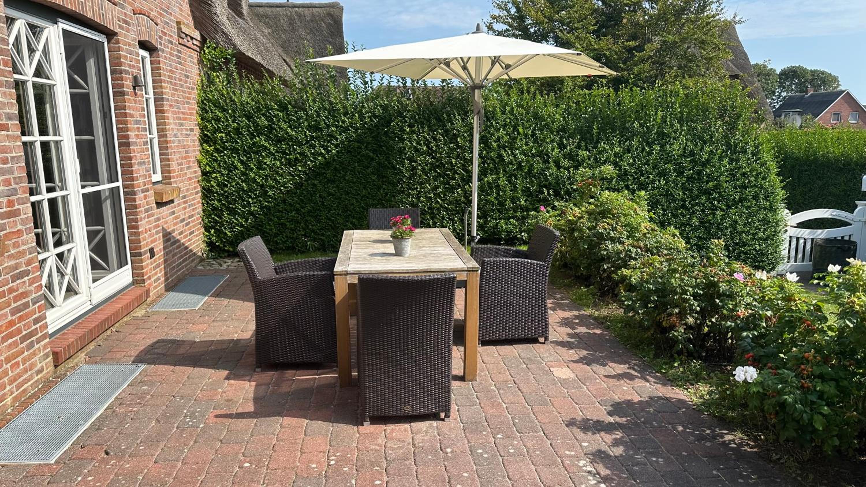 Seesucht-Föhr - Moderne Reet-Haushälfte mit Sauna, Garten & Terrasse nahe Wattenmeer