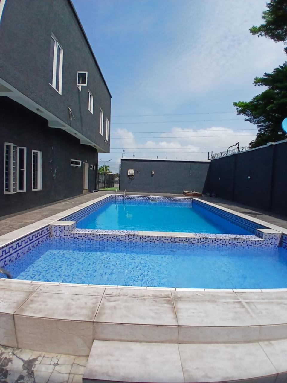 Brilion Apartments view 3