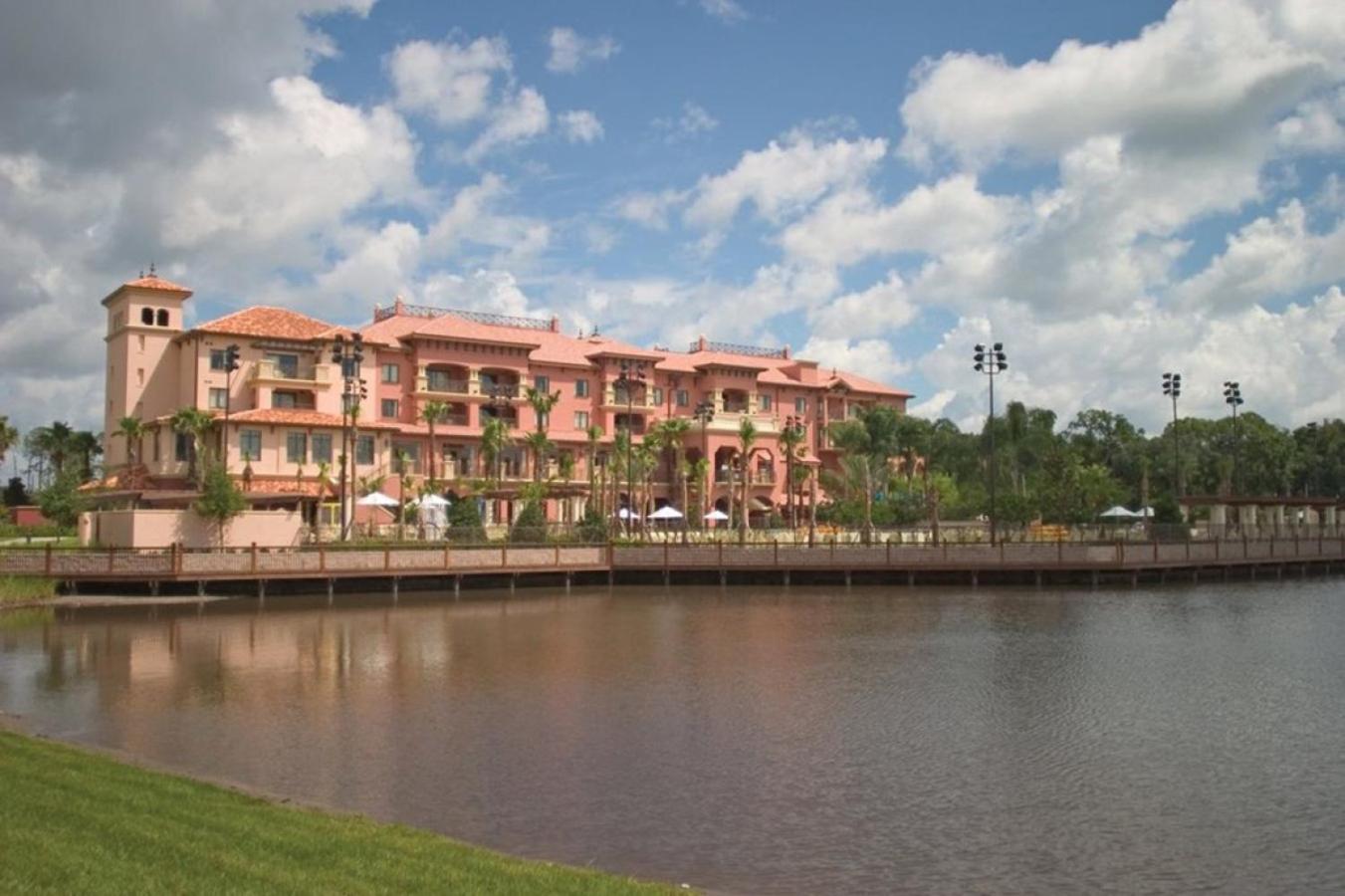 Beautiful Resort in Bonnet Creek 2BD Deluxe near Walt Disney World