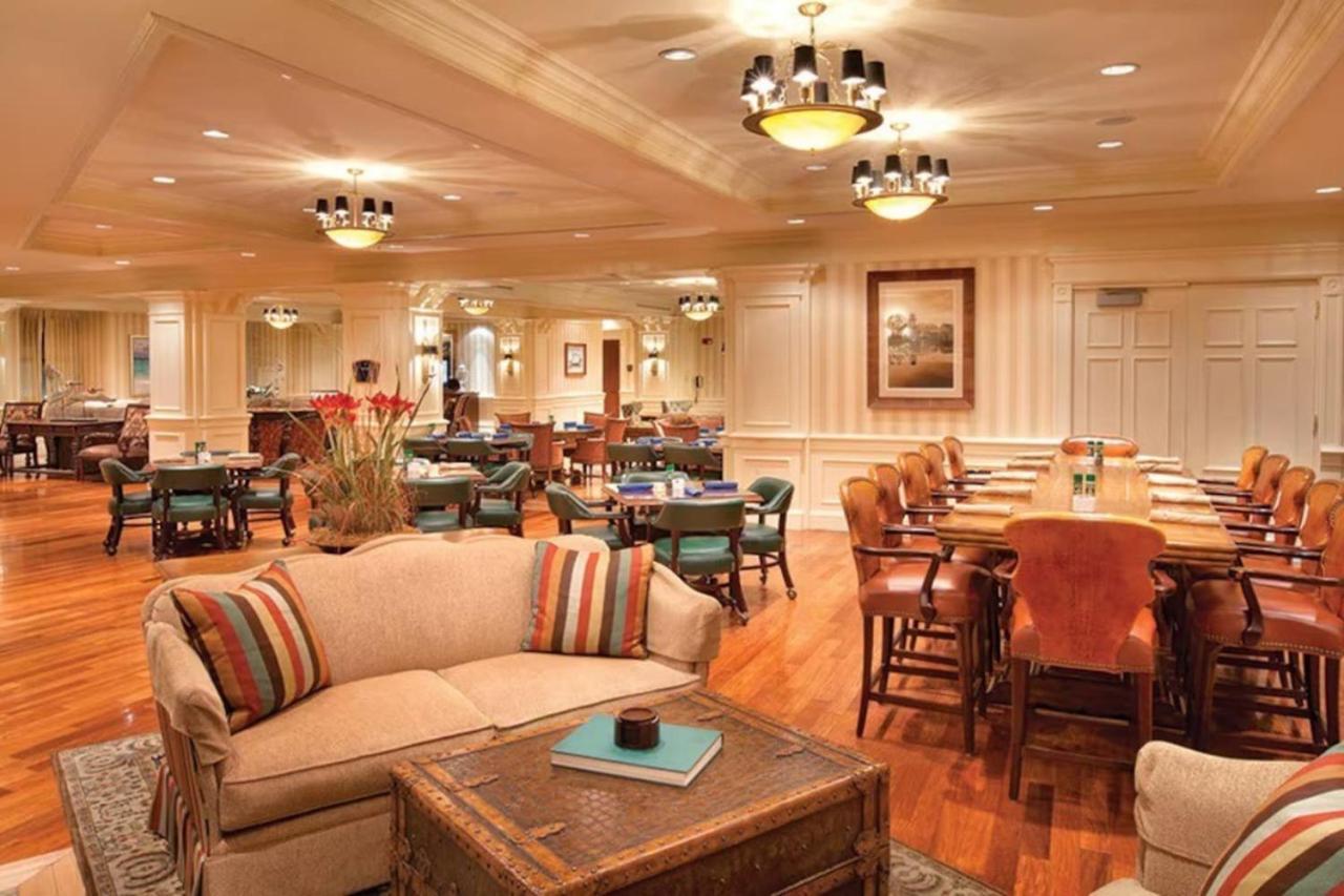 Beautiful Resort in Emerald - 1BD view 2