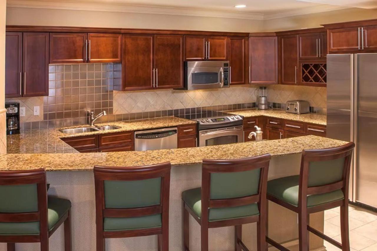 Beautiful Resort in Emerald - 1BD view 3