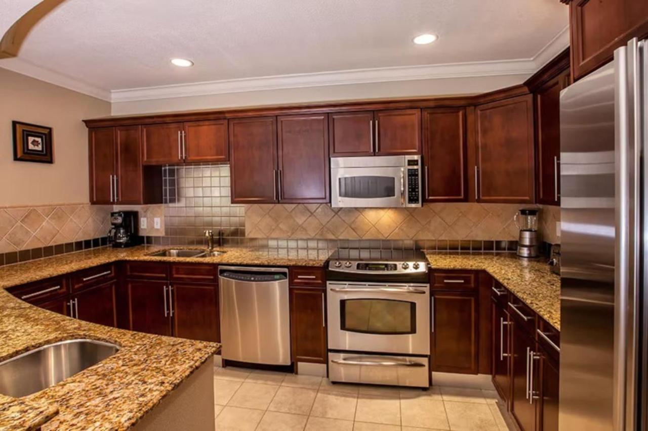 Beautiful Resort in Emerald - 1BD view 5