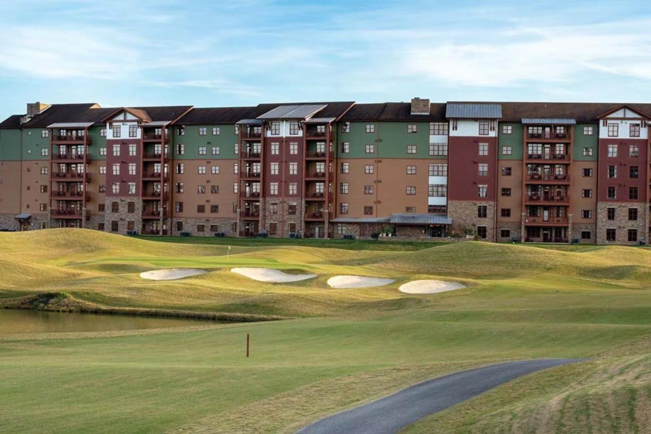 Beautiful Resort in Great Smokies Lodge 1BD Deluxe near Hillside Winery