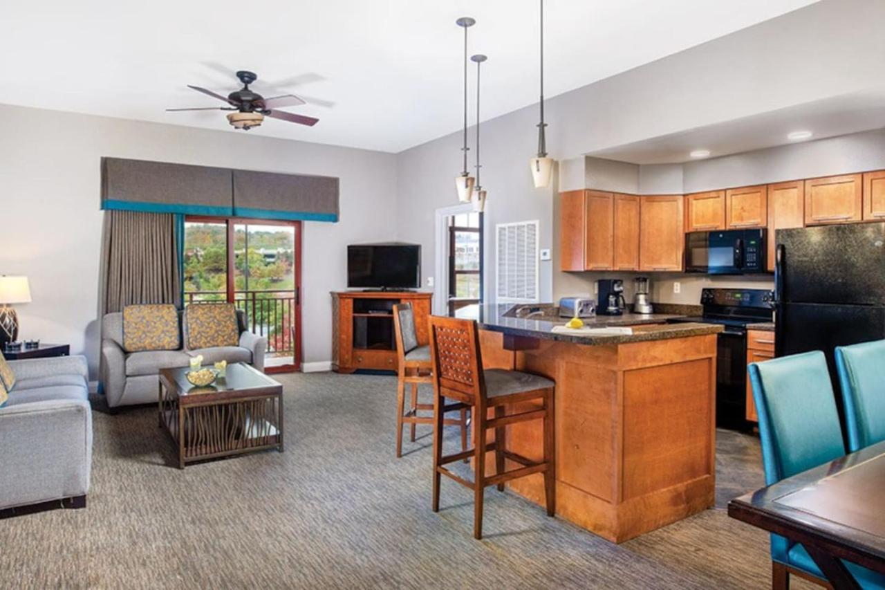 Beautiful Resort in Great Smokies Lodge 2BD Deluxe near Hillside Winery
