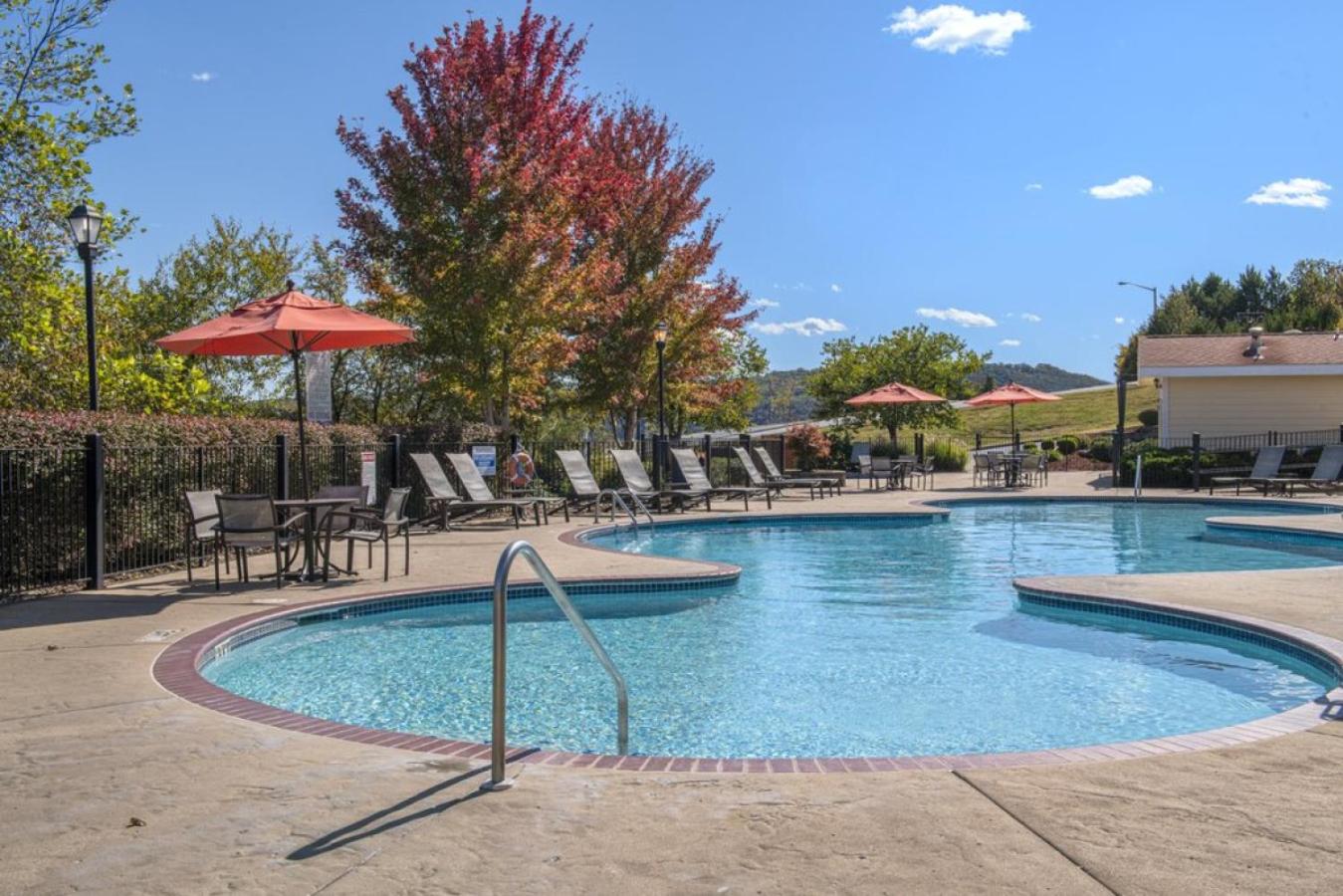 Beautiful Hotel in Mountain Vista - 2BD Sleeps up to 8 view 3