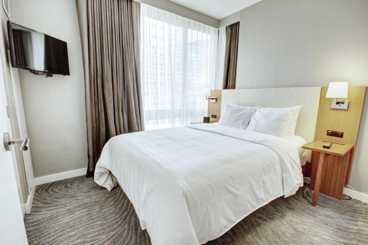 Beautiful Resort in Midtown 45 - Deluxe 1BD