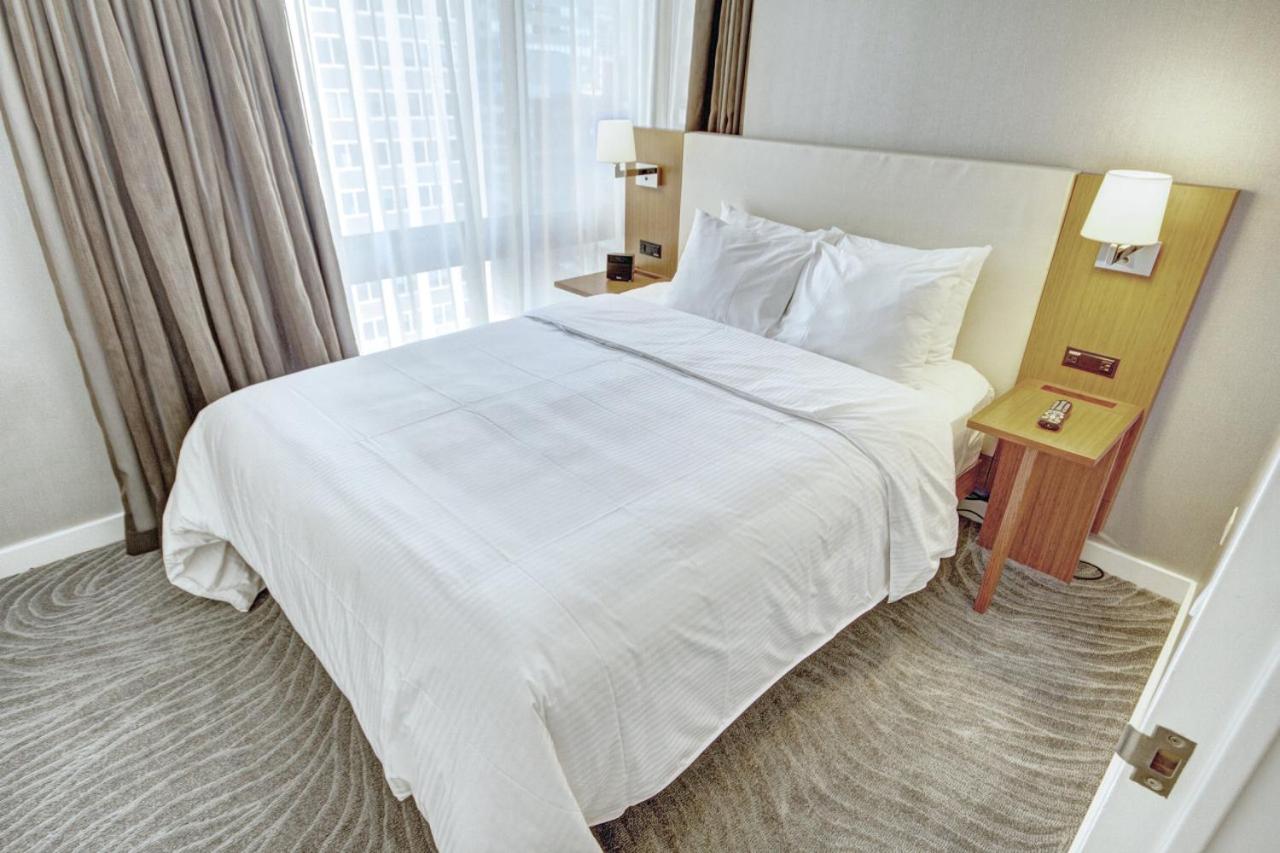 Beautiful Resort in Midtown 45 - Deluxe 1BD