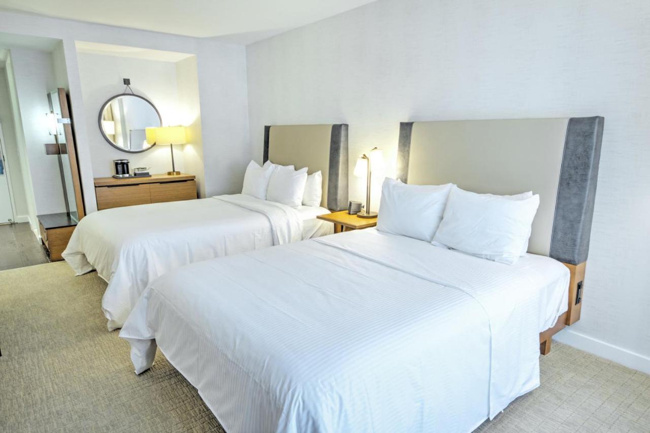 Beautiful Resort in Midtown 45 - Deluxe 1BD