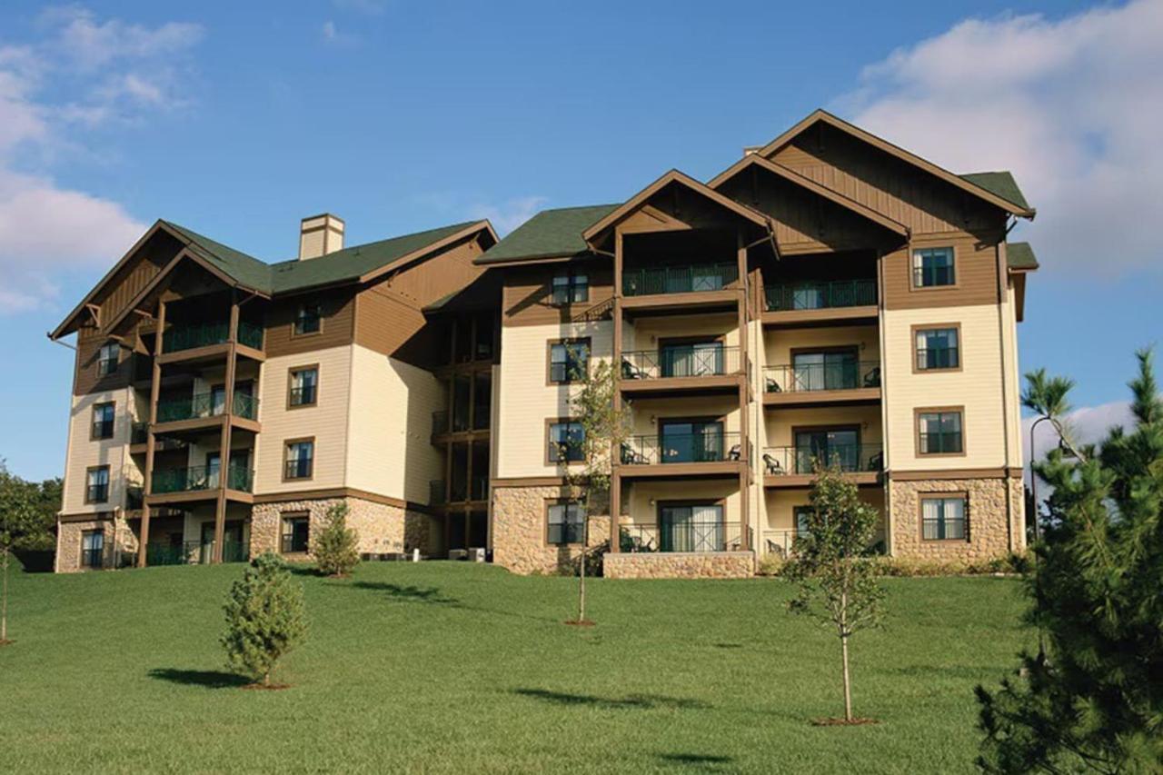 Beautiful Hotel in Smoky Mountains 1BD Gateway to the Smokies view 3