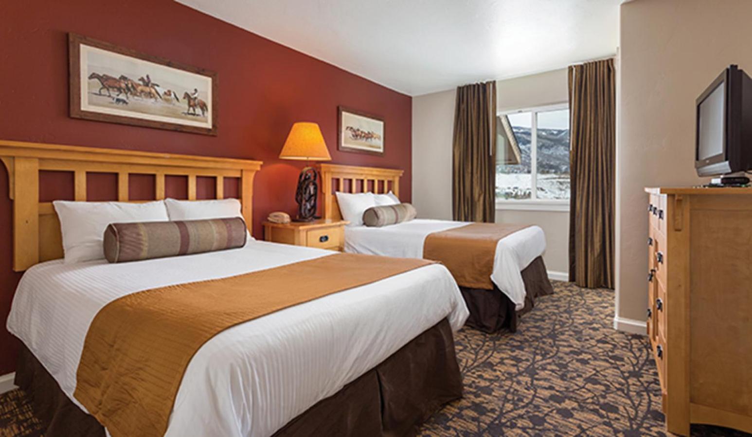 Beautiful Resort in Steamboat Springs 2BD at World Class Skiing and famed Champagne Powder