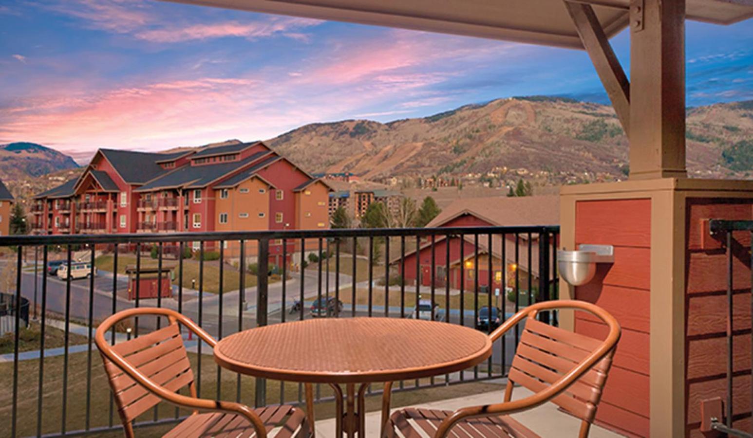 Beautiful Resort in Steamboat Springs 2BD at World Class Skiing and famed Champagne Powder