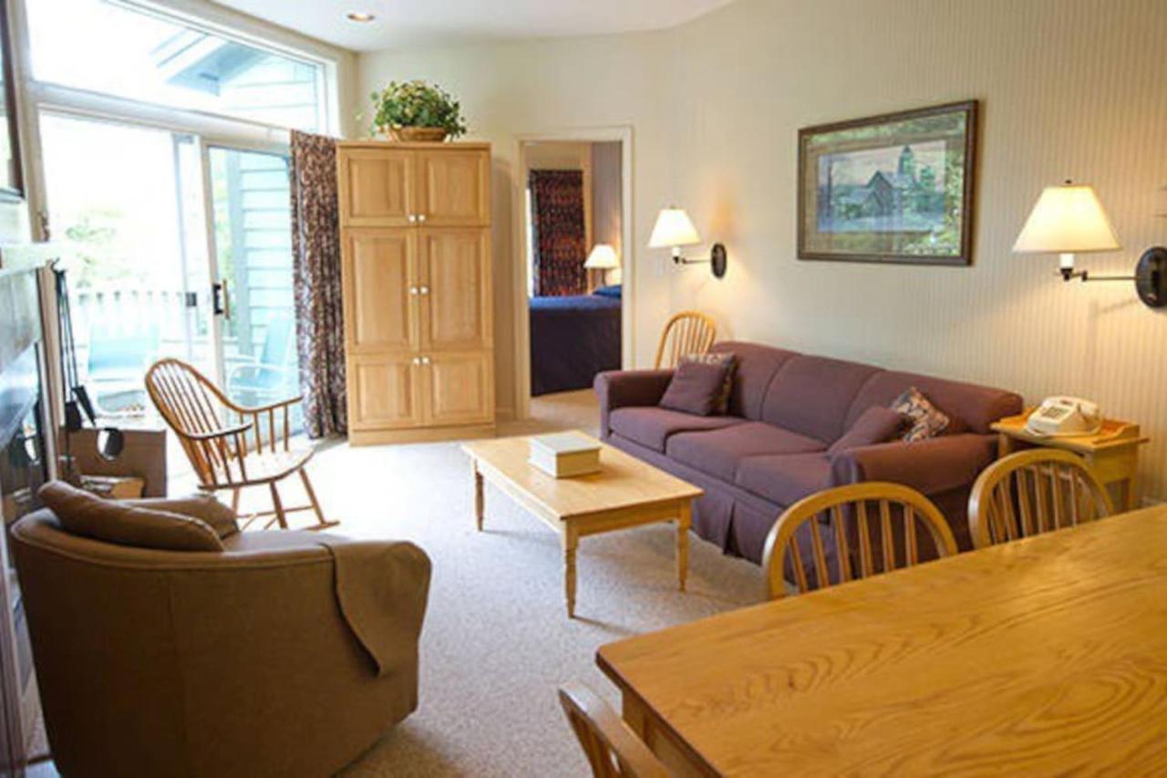 Beautiful hotel in Vermont Smugglers Notch 1BD near Disc Golf Center view 3