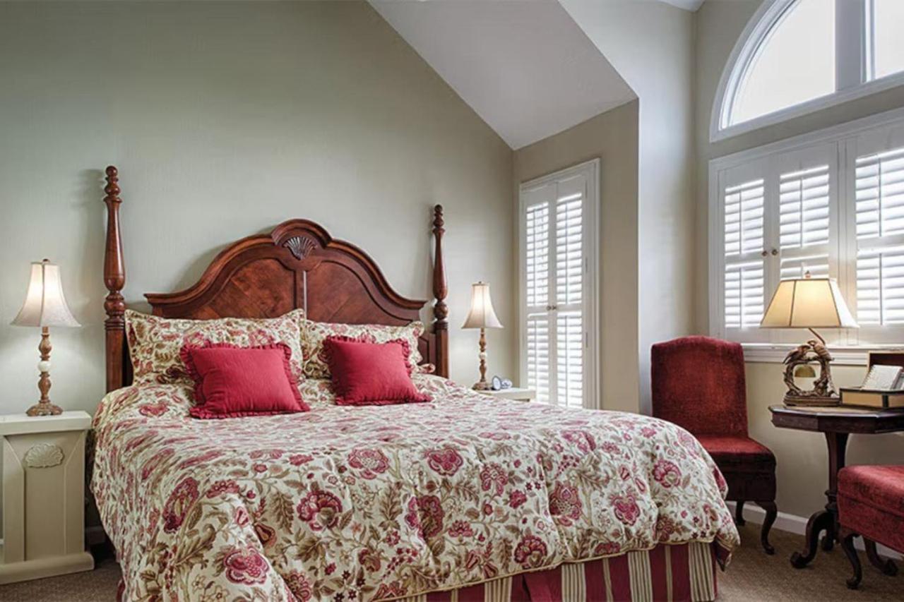 Beautiful Hotel in Villas at Fairfield 1BD at Lakeview Parkway view 2