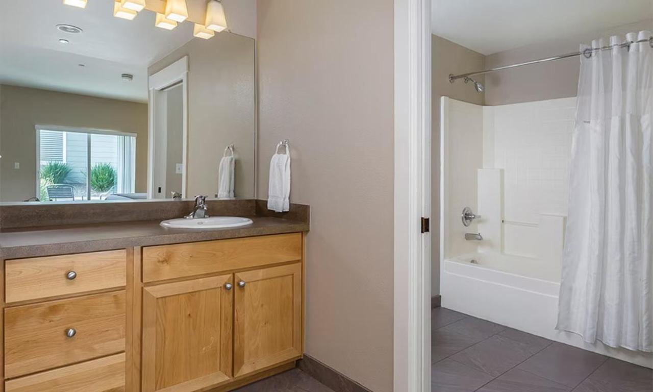 WorldMark Windsor 2BD view 2