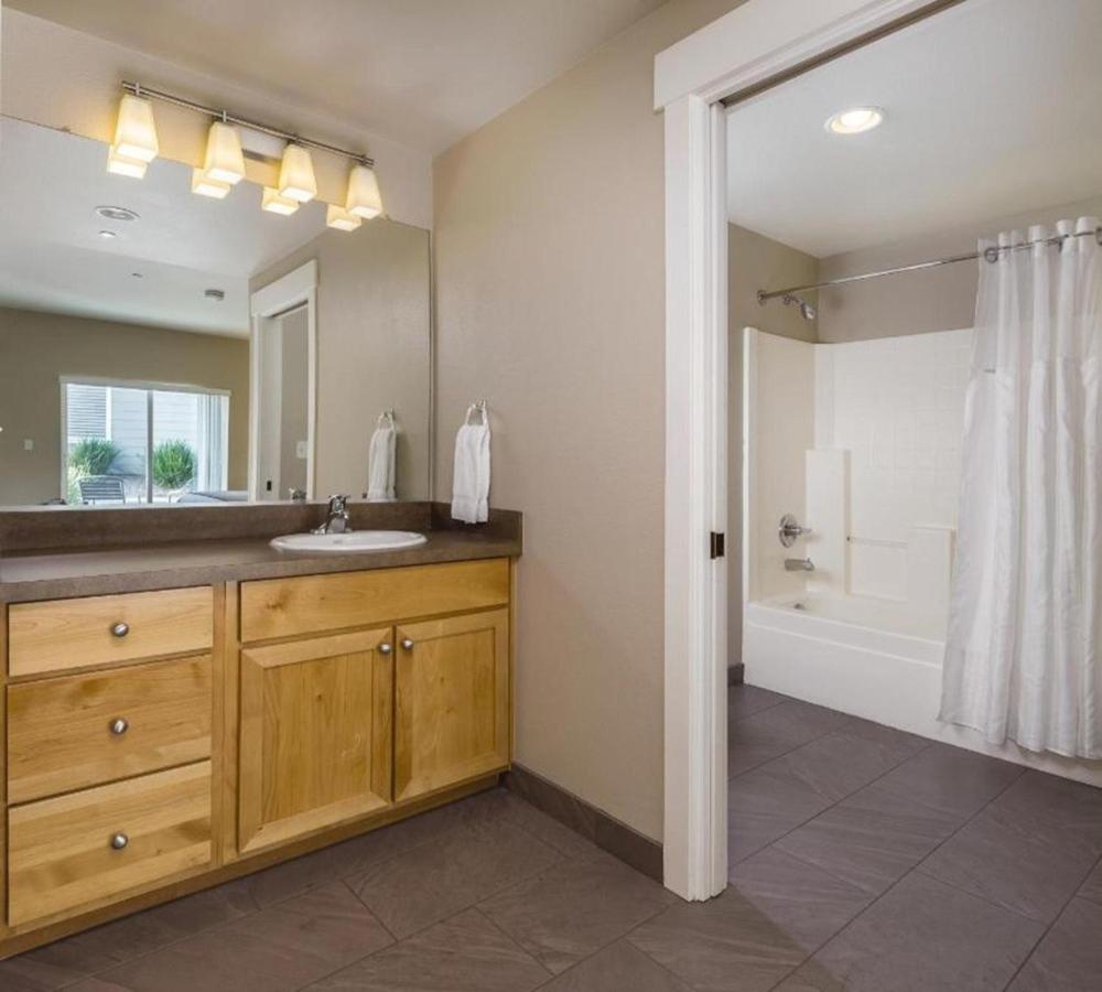 WorldMark Windsor 2BD view 3