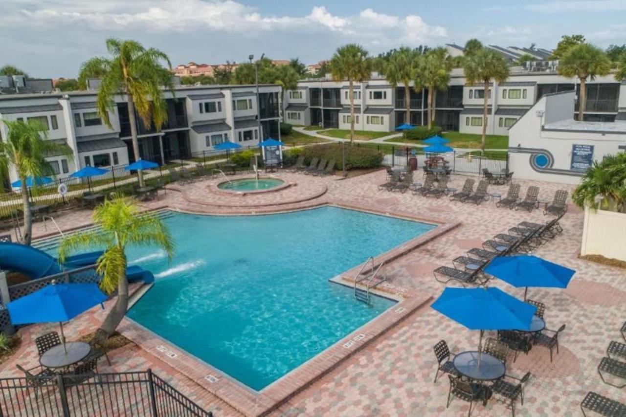 Diamond - Orbit One Vacation Villas- 2BD