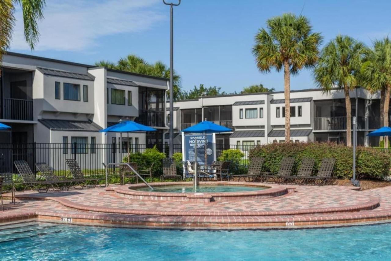Diamond - Orbit One Vacation Villas- 2BD