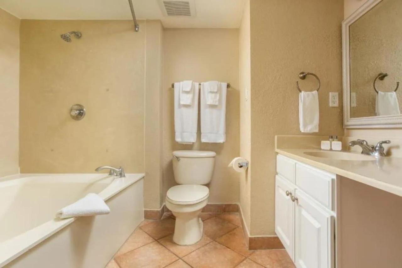 Diamond - Orbit One Vacation Villas- 2BD