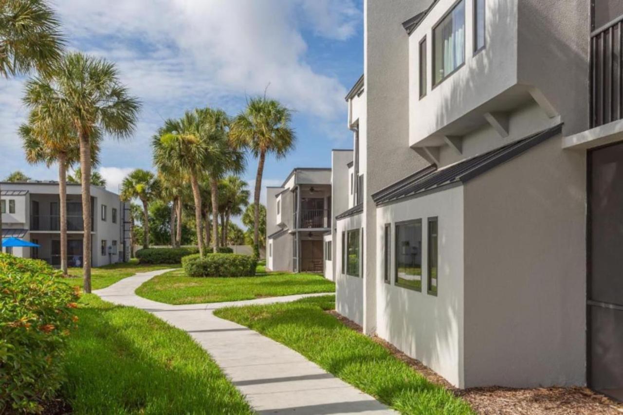 Diamond - Orbit One Vacation Villas- 2BD
