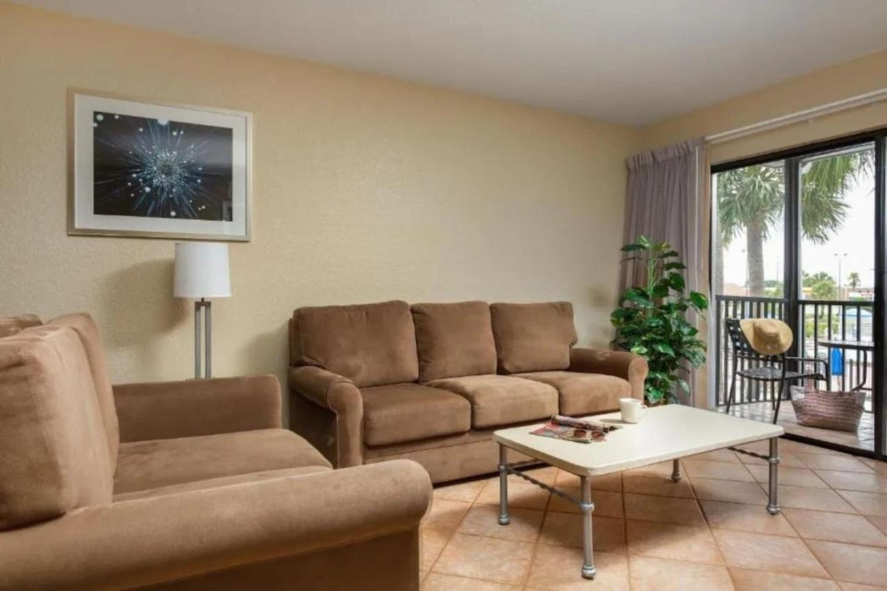 Diamond - Orbit One Vacation Villas- 2BD