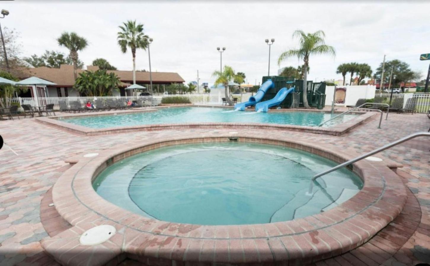 Diamond - Orbit One Vacation Villas- 2BD