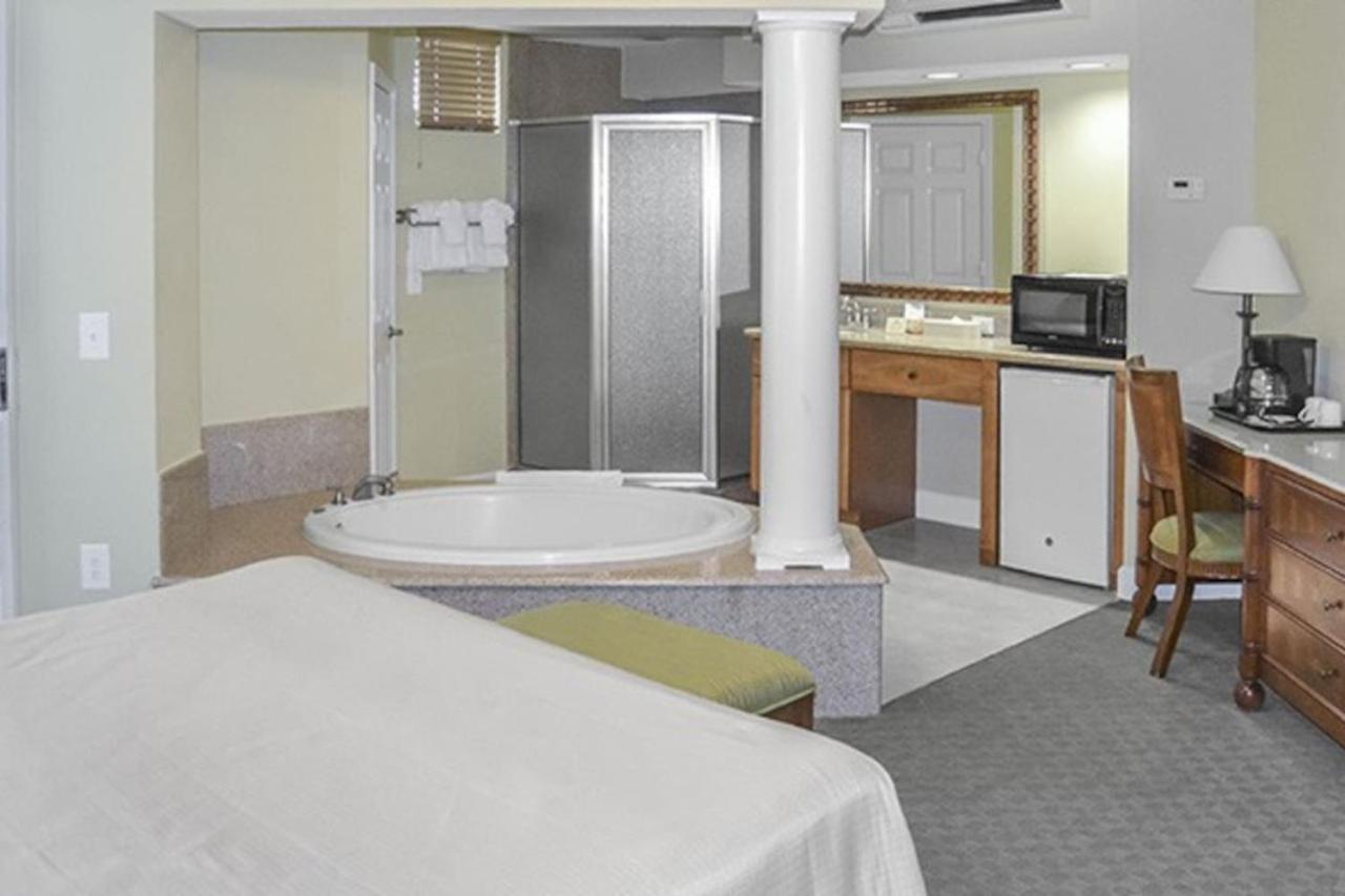 Diamond - Cypress Pointe Resort - St