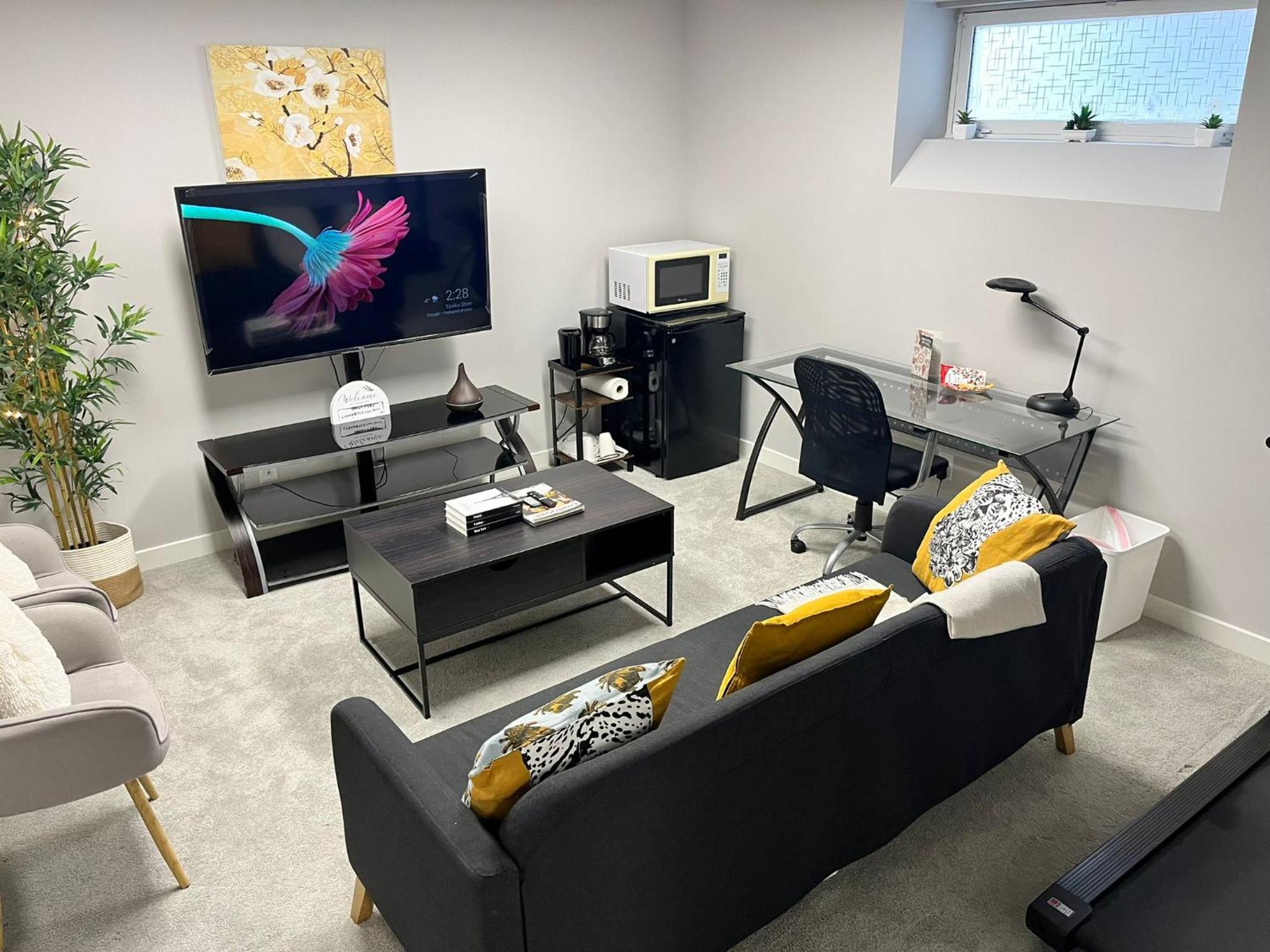 Private Basement Suite with comfort