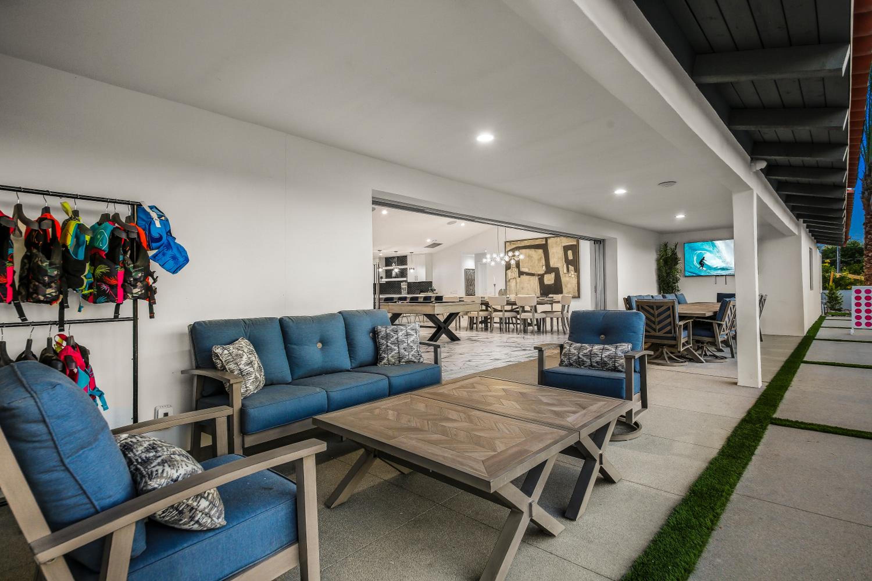 lounge