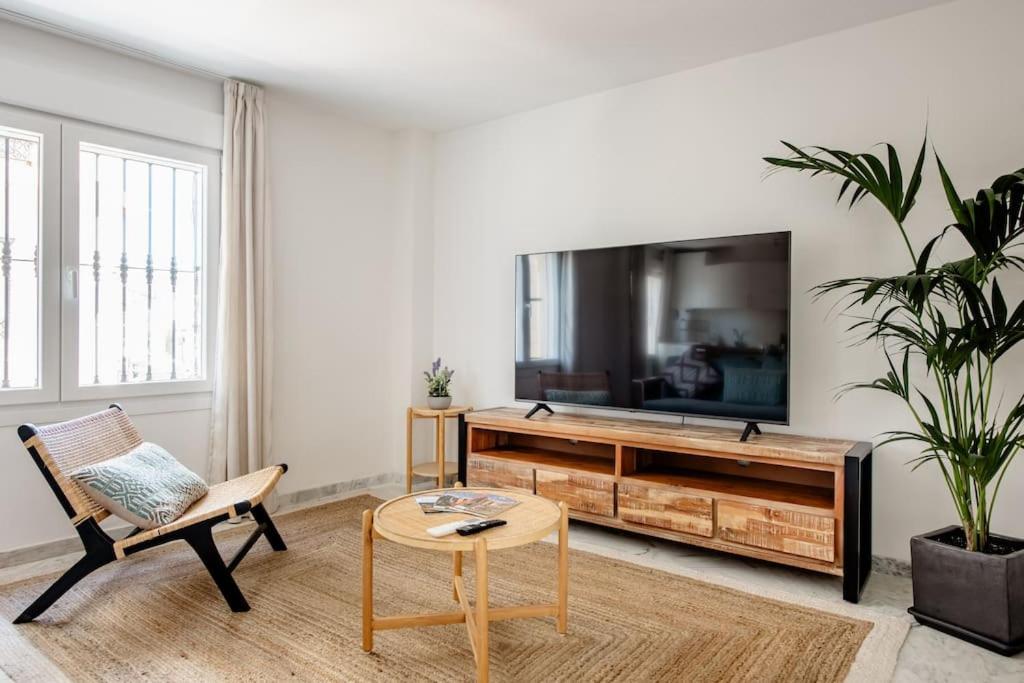 Apartamento RIOS ROSAS - RONDA FUSION APARTAMENTOS