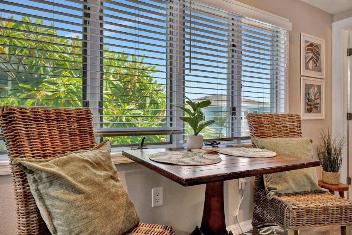Luxury Waterside Suite 2mins 2 beach & heated pool