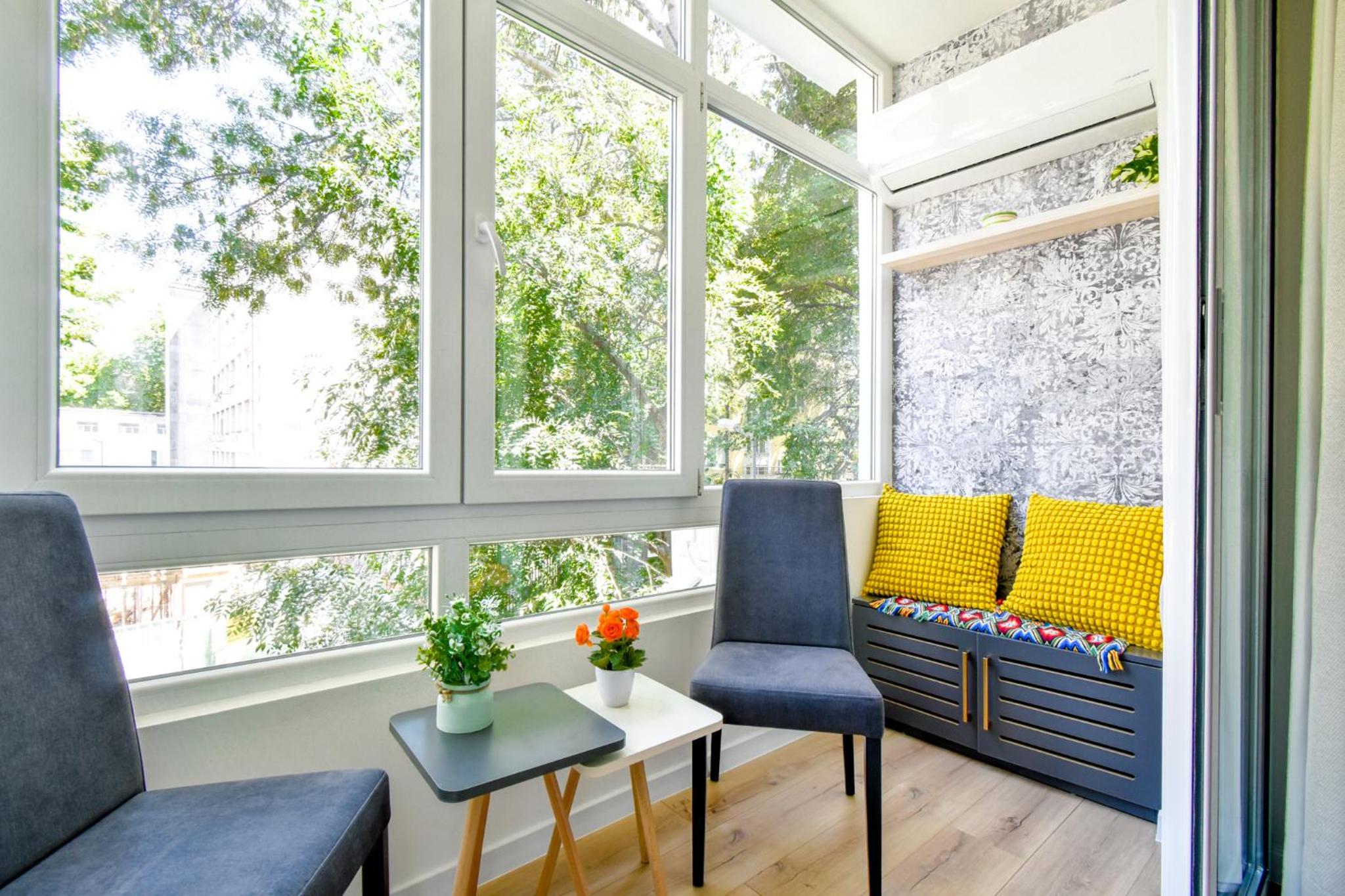 Prime Spot for 5 Full Kitchen Wi-Fi AC