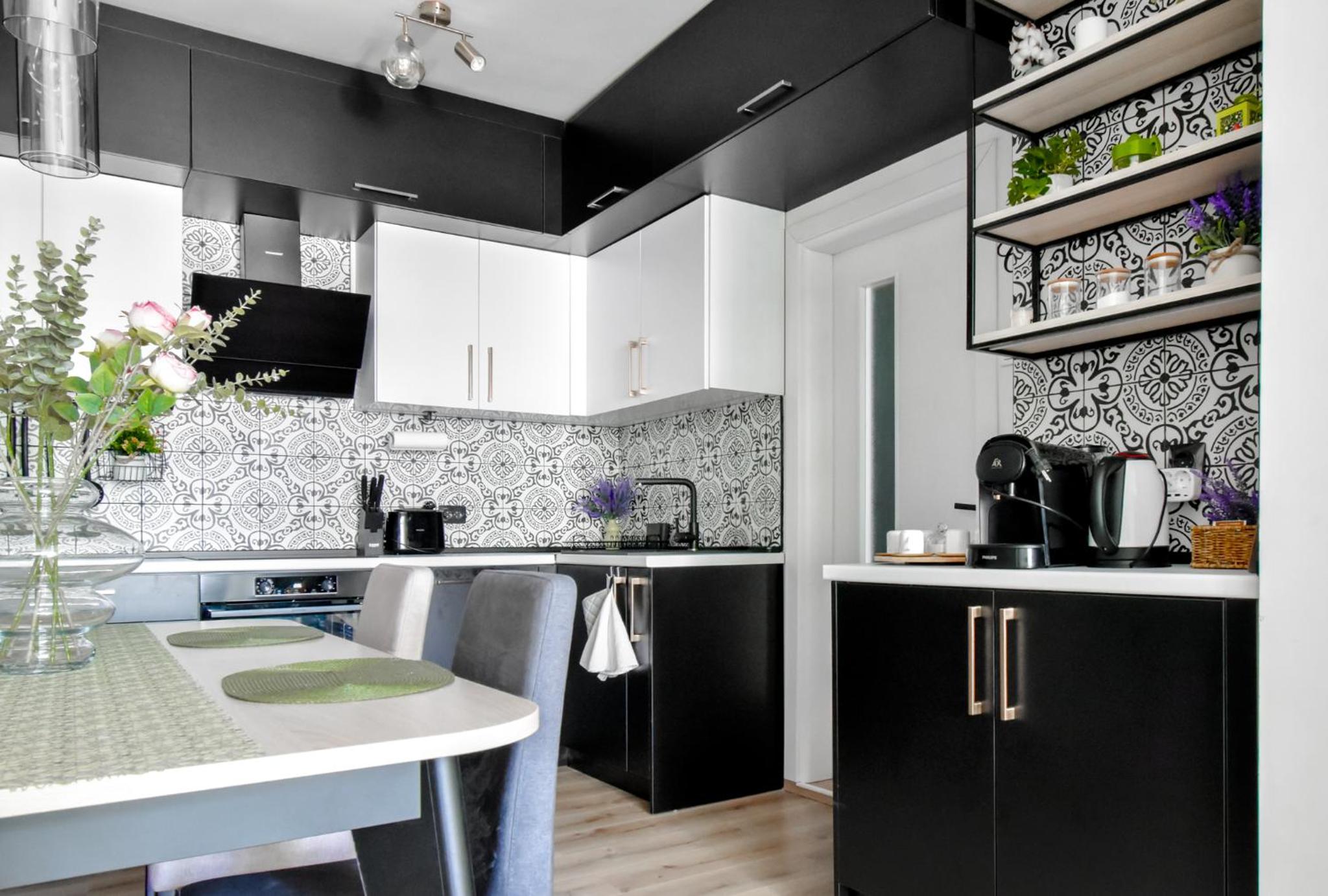 Prime Spot for 5 Full Kitchen Wi-Fi AC