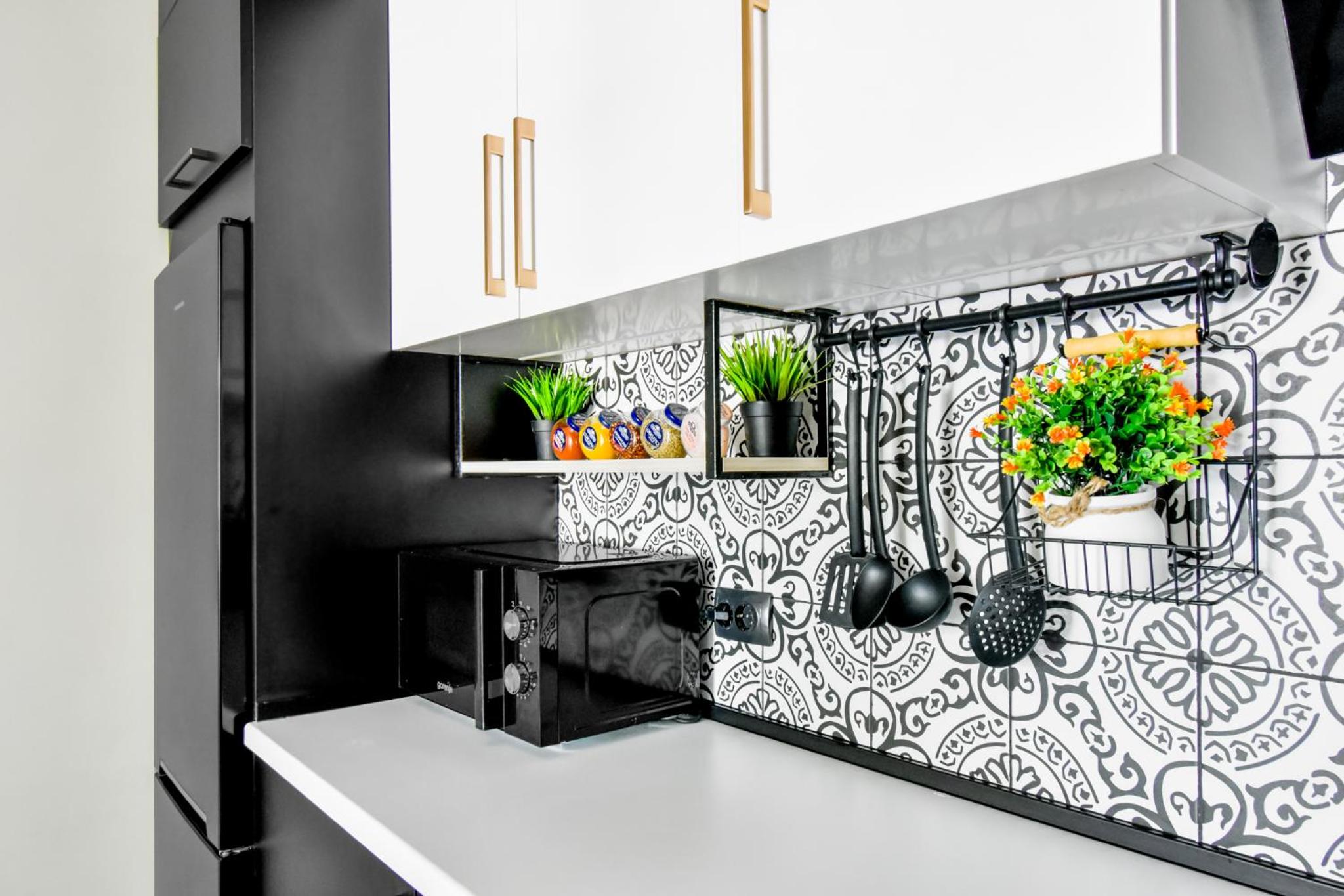 Prime Spot for 5 Full Kitchen Wi-Fi AC